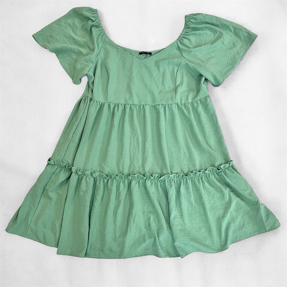 Womens Tiered Ruffle Dress Flowy Short Sleeve Size Large Pastel Green Mint